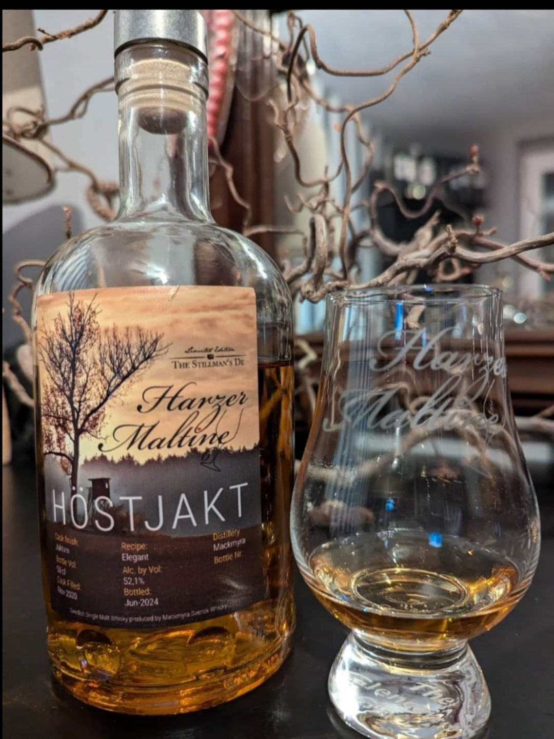 HÖSTJAKT - Mackmyra Swedish Whisky 52,1% 50cl